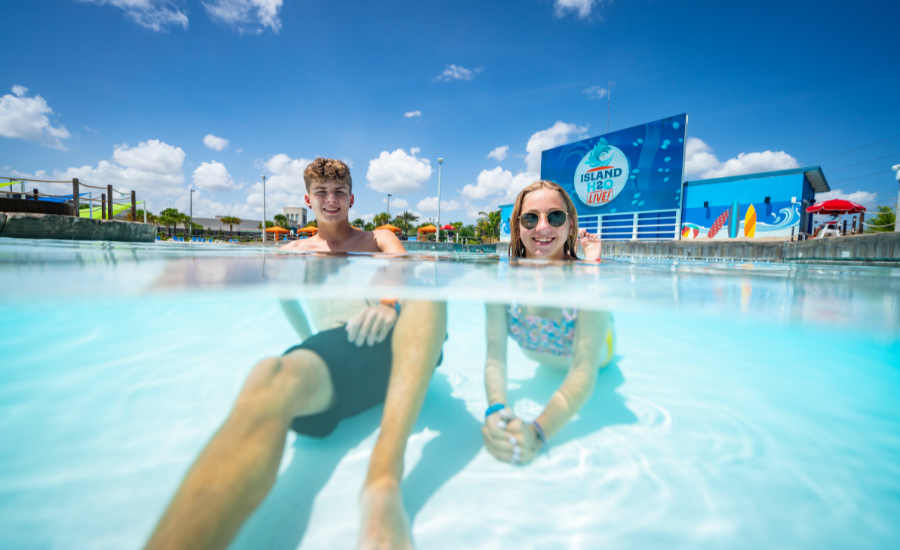 two people enjoying the water at tailgate weekend in island h20